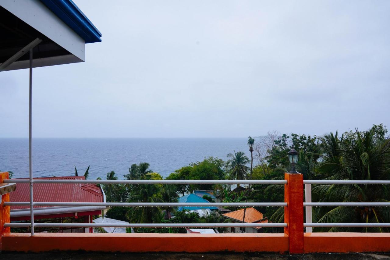 C Star Travellers Inn Oslob Extérieur photo