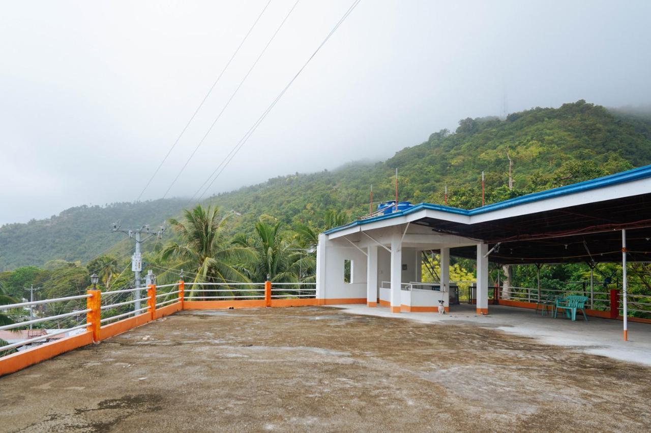C Star Travellers Inn Oslob Extérieur photo