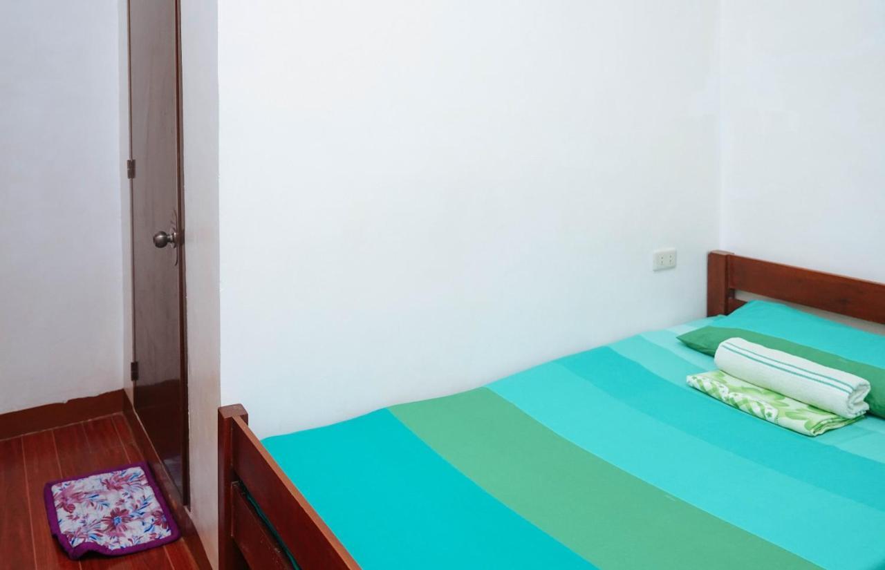 C Star Travellers Inn Oslob Extérieur photo